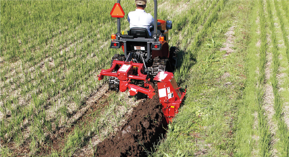 溝掘り機（松山）